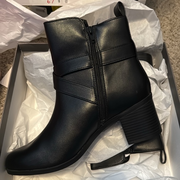 NEW Style & Co. Black Ankle Booties with Buckle Detail Sz 10 - Picture 7 of 10